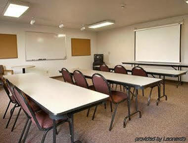 Super 8 By Wyndham Motel 2*